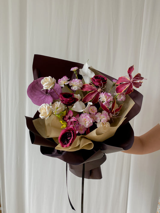 New Dark Academia Bouquet ☕